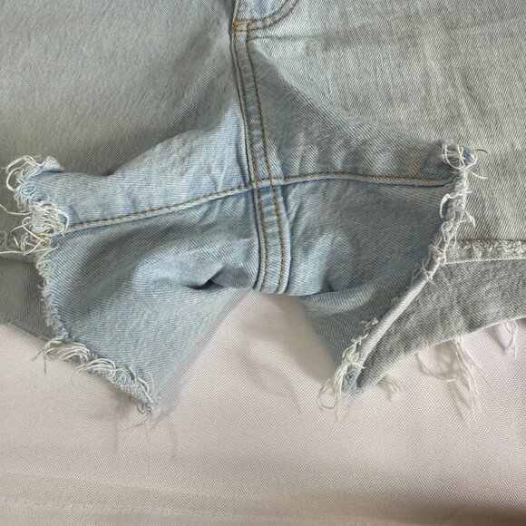 Universal Thread Vintage Midi Cuff Off Jeans Shorts 8/29 Light Wash High Rise - Picture 6 of 10